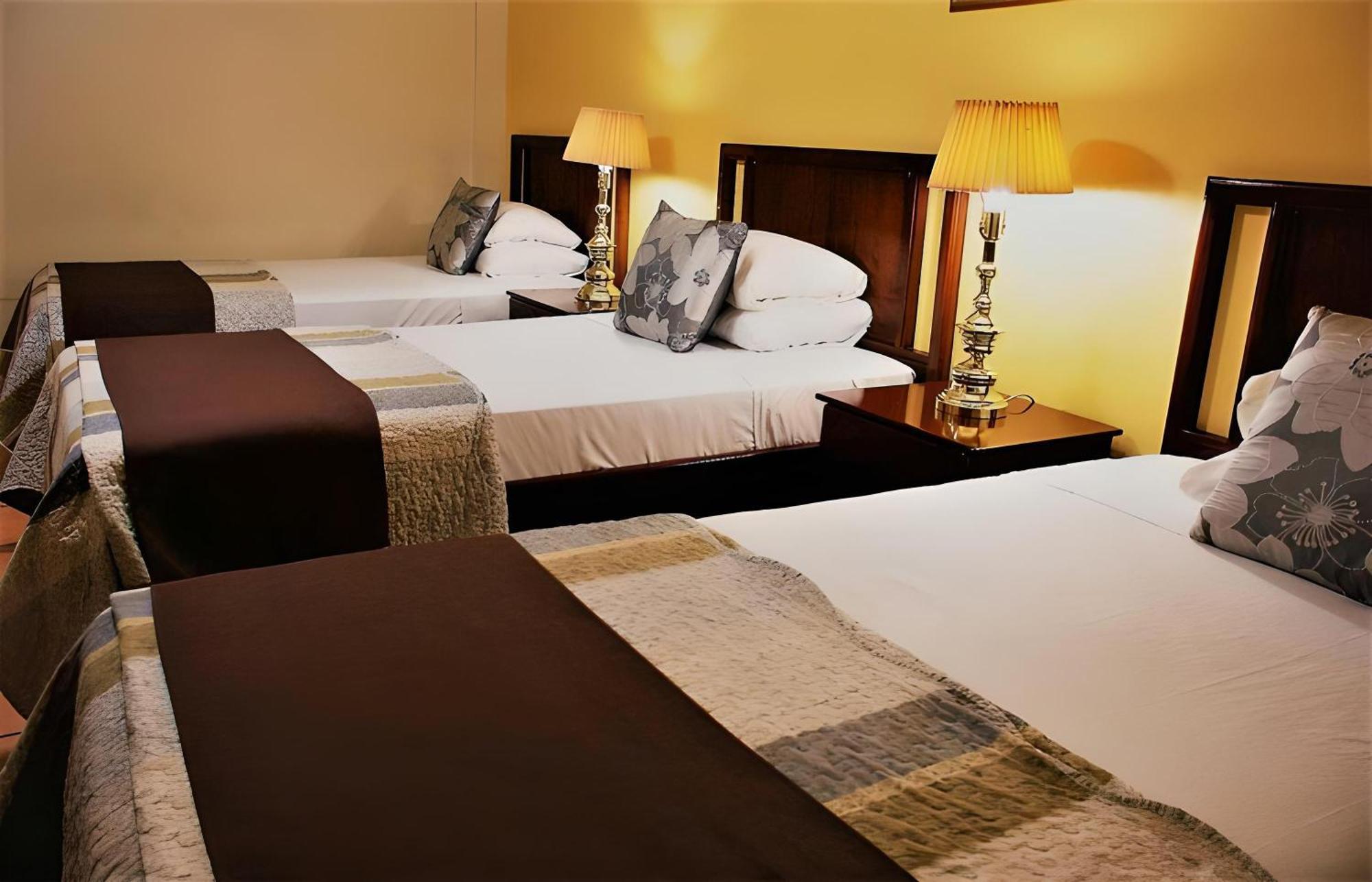 Hotel Puerta Del Sol - San Jose Airport 외부 사진