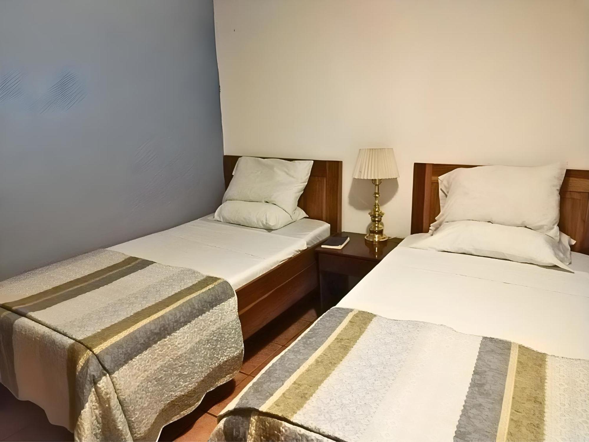 Hotel Puerta Del Sol - San Jose Airport 객실 사진