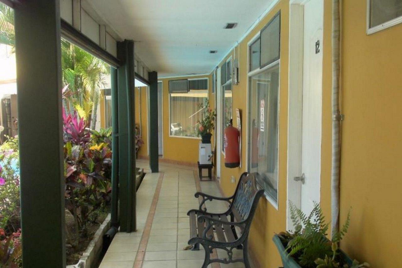Hotel Puerta Del Sol - San Jose Airport 외부 사진